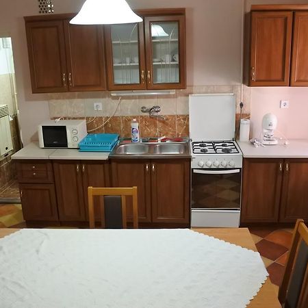 Kisasszony Apartman Erlau Exterior foto