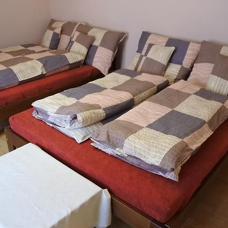 Kisasszony Apartman Erlau Exterior foto