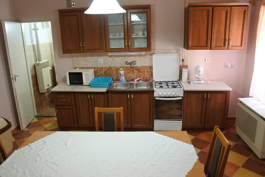 Kisasszony Apartman Erlau Exterior foto