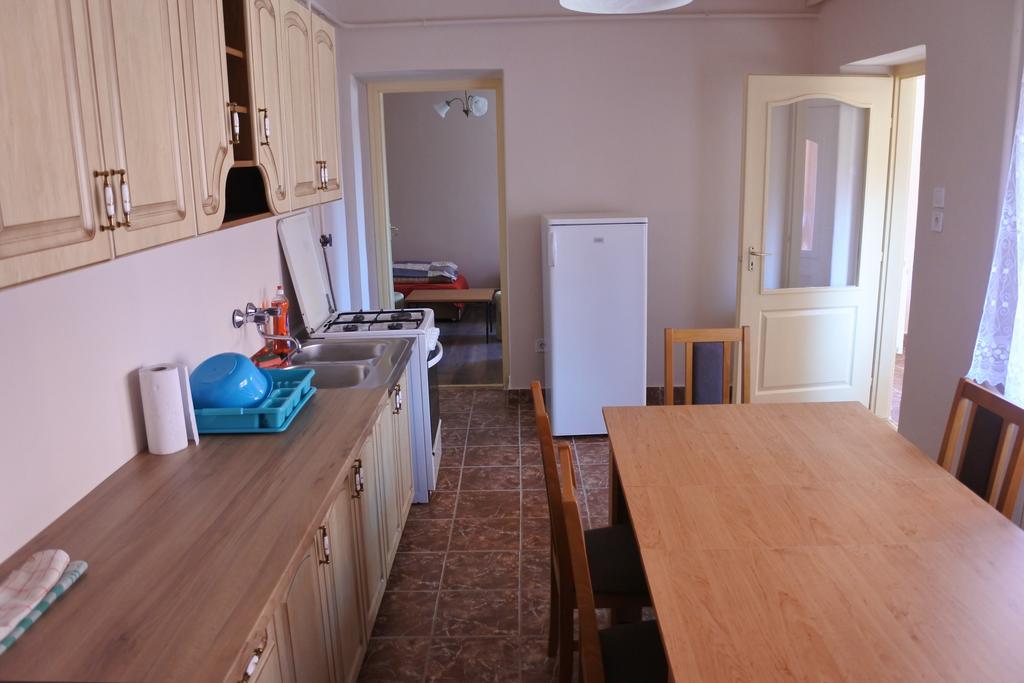 Kisasszony Apartman Erlau Exterior foto