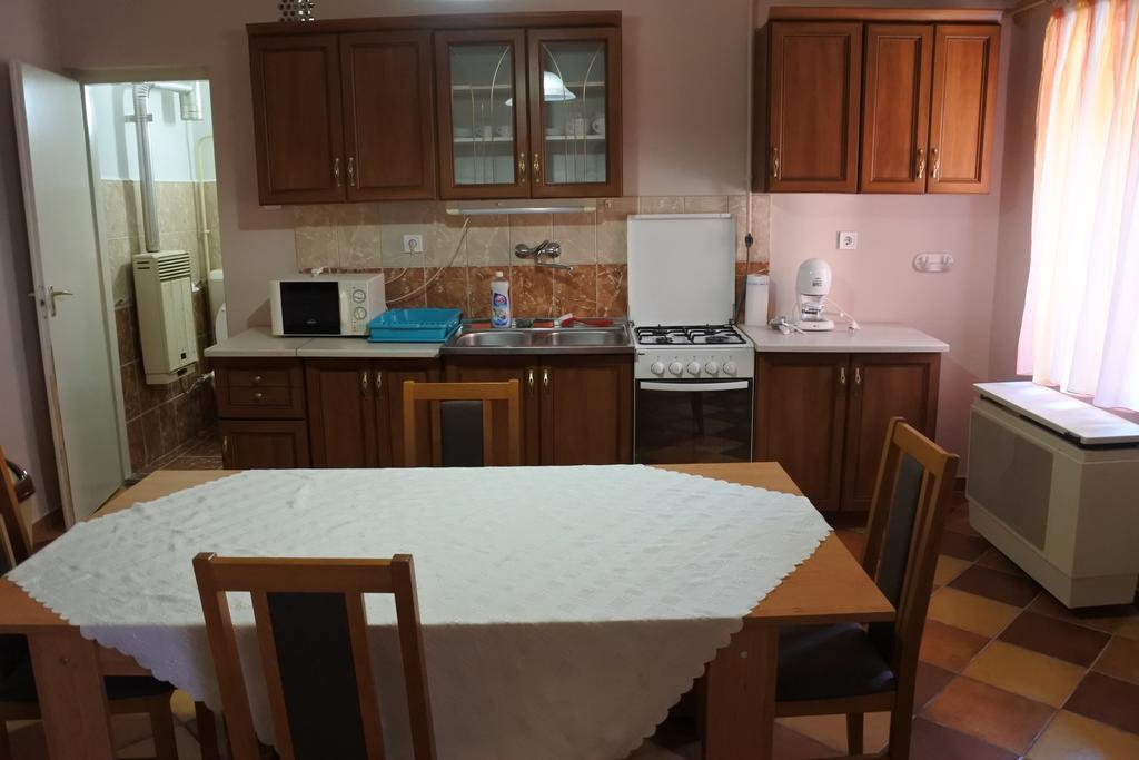 Kisasszony Apartman Erlau Exterior foto