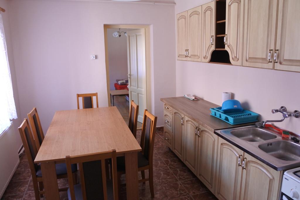 Kisasszony Apartman Erlau Exterior foto