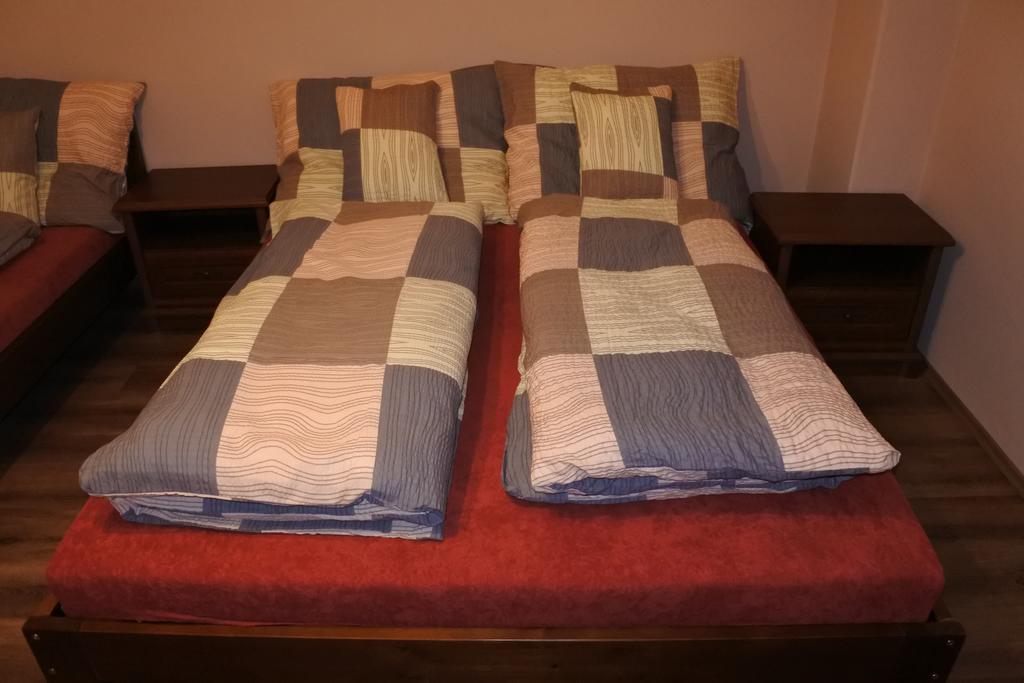 Kisasszony Apartman Erlau Exterior foto